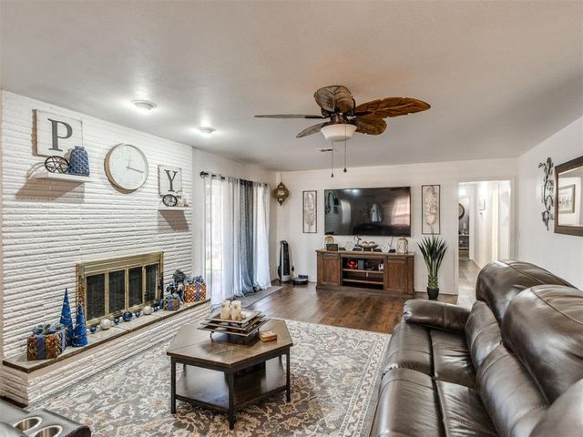 11012 Greystone Avenue, The Village, OK 73120