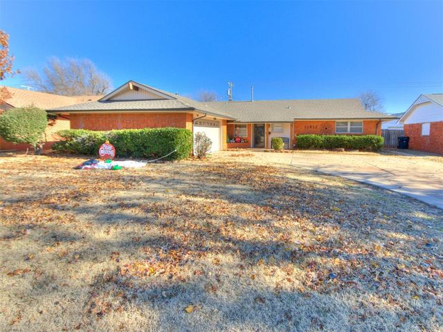 11012 Greystone Avenue, The Village, OK 73120