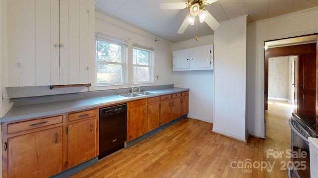 331 Probart Street, Brevard, NC 28712