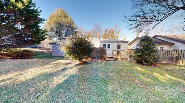 331 Probart Street, Brevard, NC 28712
