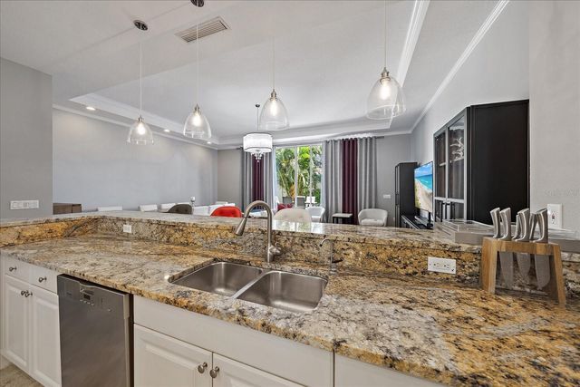 3405 54TH DRIVE W 102, Bradenton, FL 34210