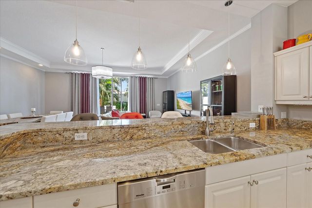 3405 54TH DRIVE W 102, Bradenton, FL 34210