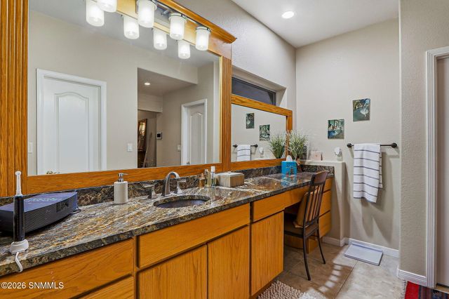 2932 Winter Set Road, Las Cruces, NM 88005
