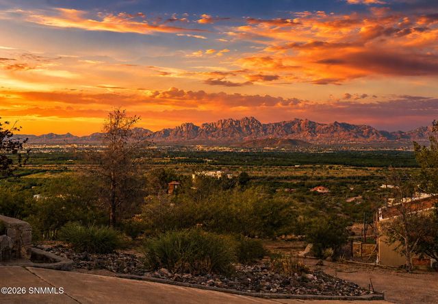 2932 Winter Set Road, Las Cruces, NM 88005