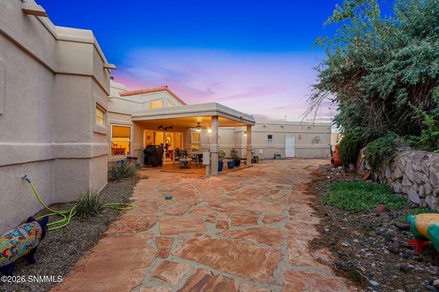 2932 Winter Set Road, Las Cruces, NM 88005