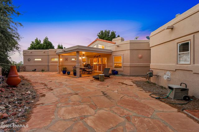 2932 Winter Set Road, Las Cruces, NM 88005