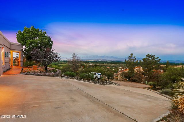2932 Winter Set Road, Las Cruces, NM 88005