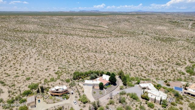 2932 Winter Set Road, Las Cruces, NM 88005
