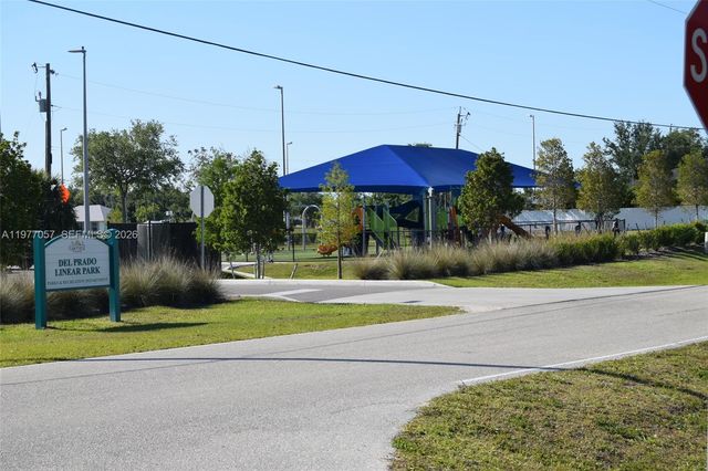 1312 NE 17th Ave, Cape Coral, FL 33909