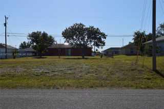 1312 NE 17th Ave, Cape Coral, FL 33909