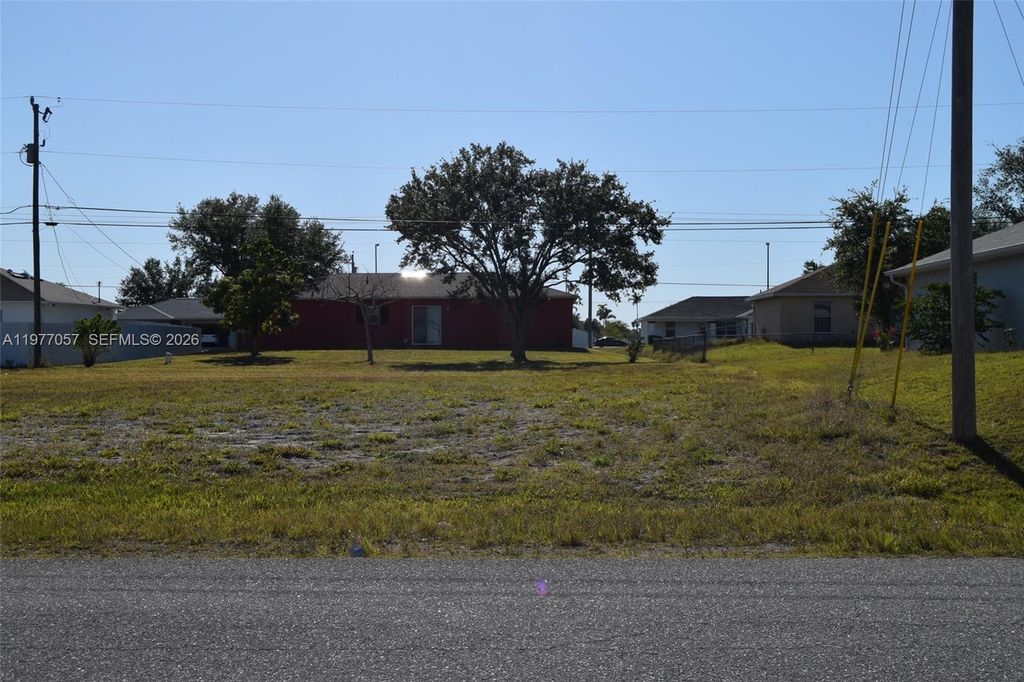 1312 NE 17th Ave, Cape Coral, FL 33909