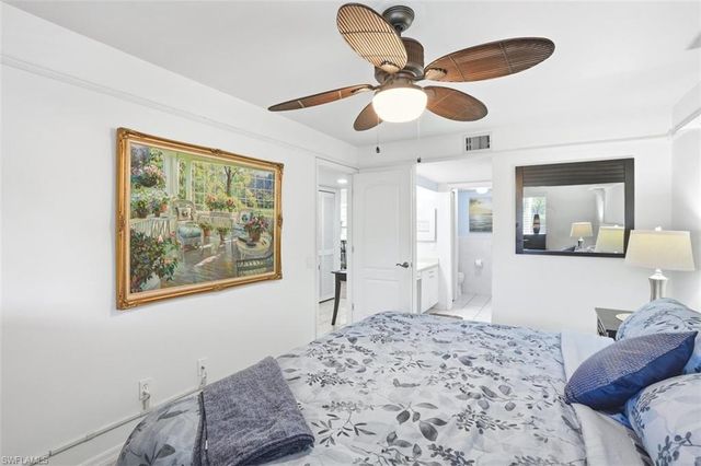 7320 Glenmoor LN 2206, Naples, FL 34104