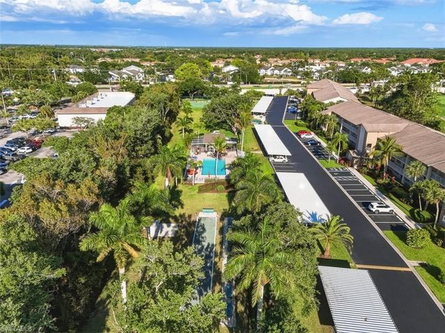 7320 Glenmoor LN 2206, Naples, FL 34104