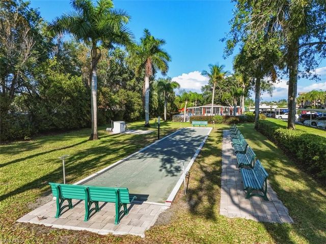 7320 Glenmoor LN 2206, Naples, FL 34104