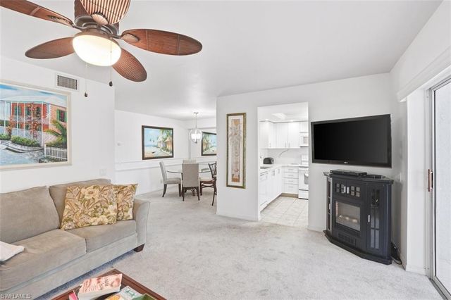 7320 Glenmoor LN 2206, Naples, FL 34104