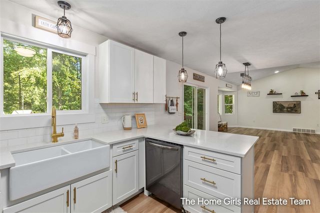 10333 Meadowgate Drive, Sparta, MI 49345