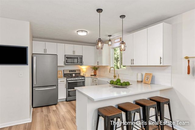 10333 Meadowgate Drive, Sparta, MI 49345