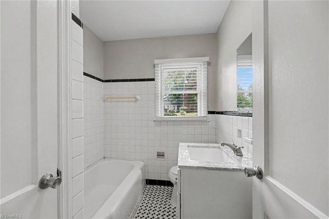 1900 Independence Road, Greensboro, NC 27408