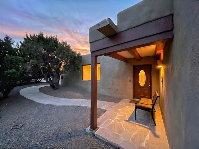 3 Manzano Court, Santa Fe, NM 87508