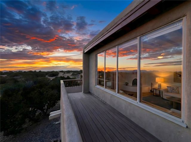 3 Manzano Court, Santa Fe, NM 87508