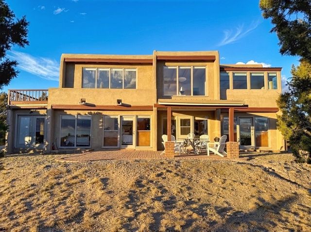 3 Manzano Court, Santa Fe, NM 87508