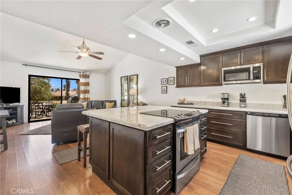40514 Bay Hill Way, Palm Desert, CA 92211