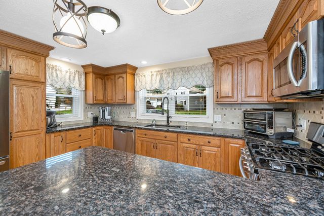 5 Meghan Drive, Nashua, NH 03063