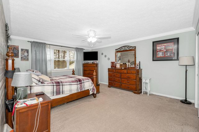 5 Meghan Drive, Nashua, NH 03063