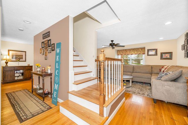 5 Meghan Drive, Nashua, NH 03063