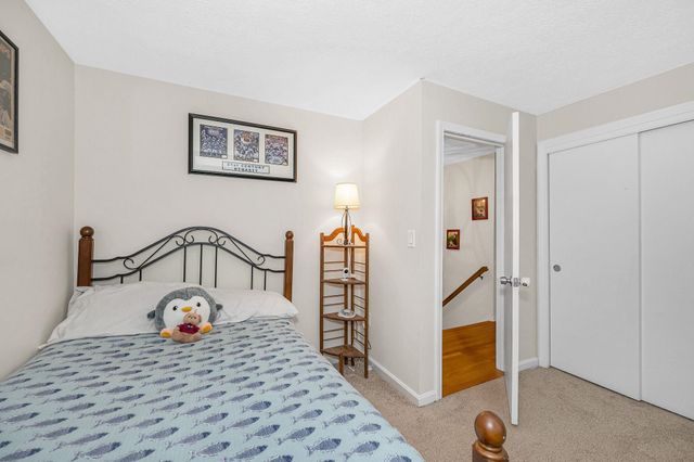 5 Meghan Drive, Nashua, NH 03063