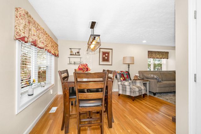 5 Meghan Drive, Nashua, NH 03063