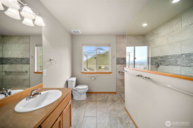 2095 Lasso Drive, Wenatchee, WA 98801