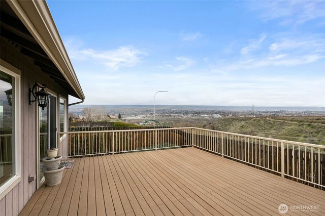 2095 Lasso Drive, Wenatchee, WA 98801