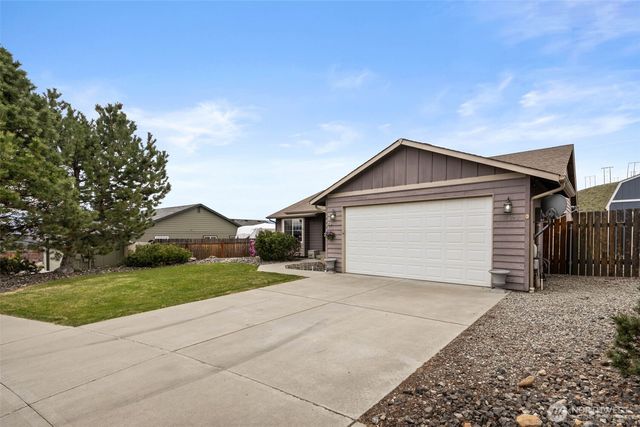 2095 Lasso Drive, Wenatchee, WA 98801