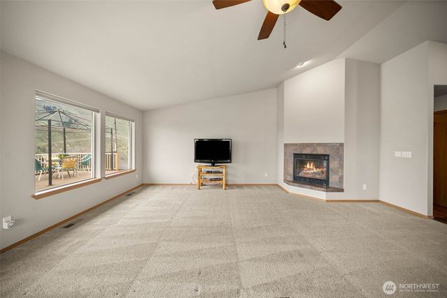 2095 Lasso Drive, Wenatchee, WA 98801