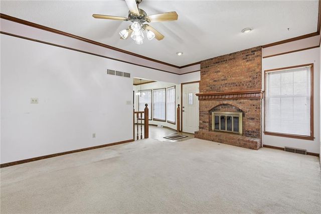 24801 E Cowherd Road, Blue Springs, MO 64015