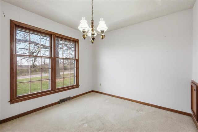 24801 E Cowherd Road, Blue Springs, MO 64015