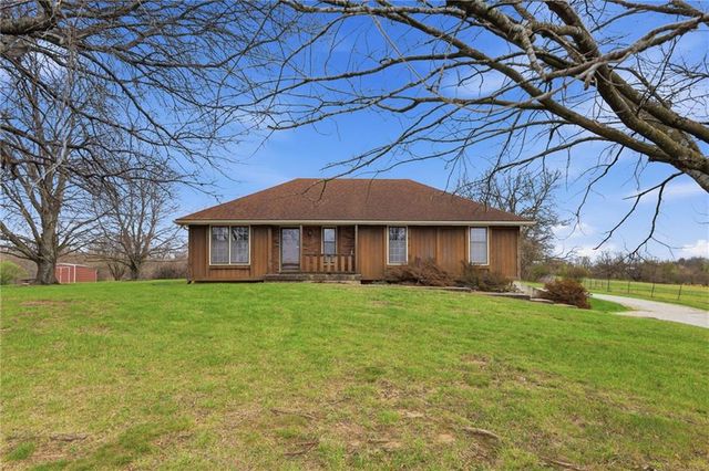 24801 E Cowherd Road, Blue Springs, MO 64015