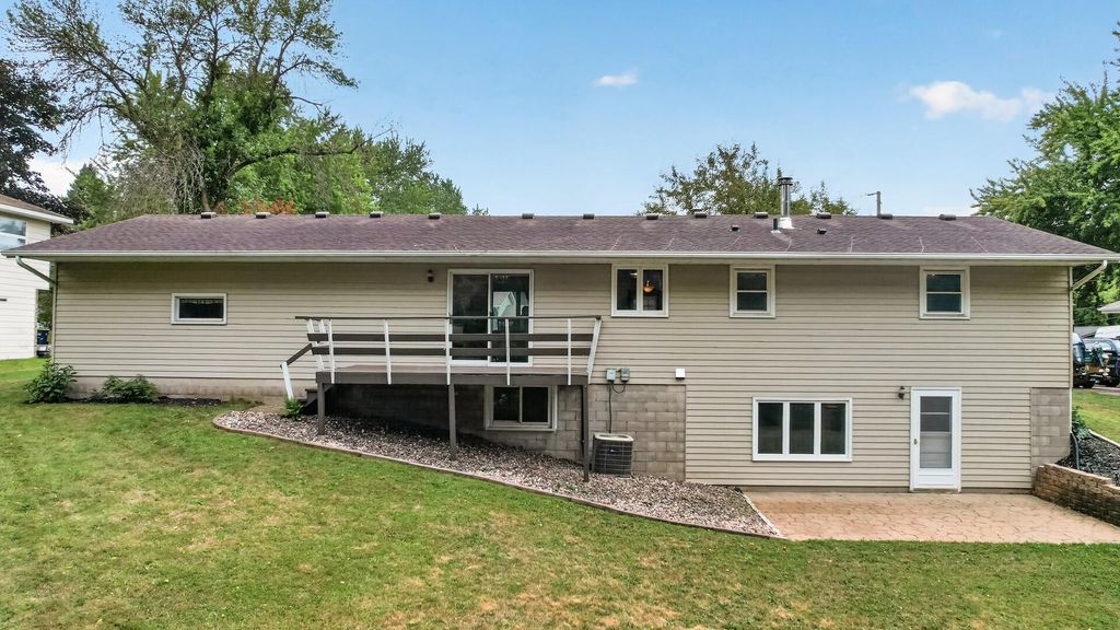 30880 Belair Drive, Lindstrom, MN 55045 — photo 4