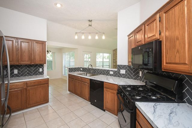 2303 Old Dixie Drive, Richmond, TX 77406
