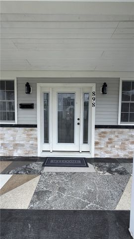 898 Speyer Ave, Monaca, PA 15061