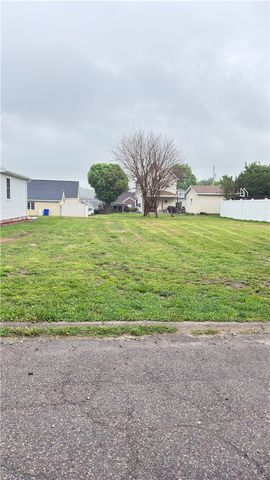 898 Speyer Ave, Monaca, PA 15061