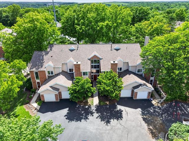 1356 Holgate Drive G3, Ballwin, MO 63021