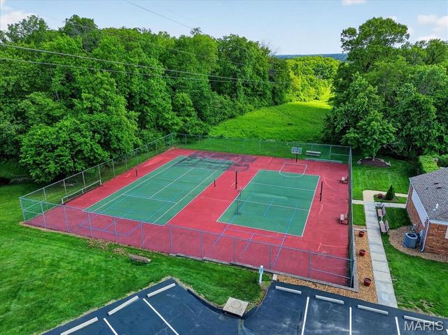 1356 Holgate Drive G3, Ballwin, MO 63021