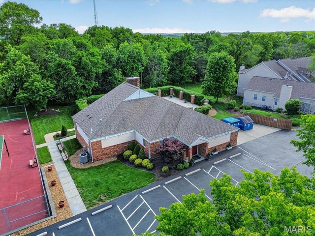 1356 Holgate Drive G3, Ballwin, MO 63021