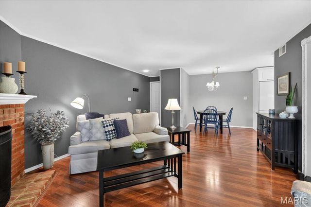 1356 Holgate Drive G3, Ballwin, MO 63021