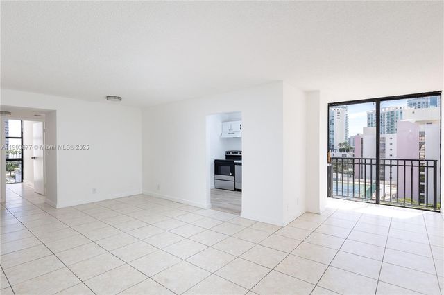 17011 N Bay Rd 919, Sunny Isles Beach, FL 33160