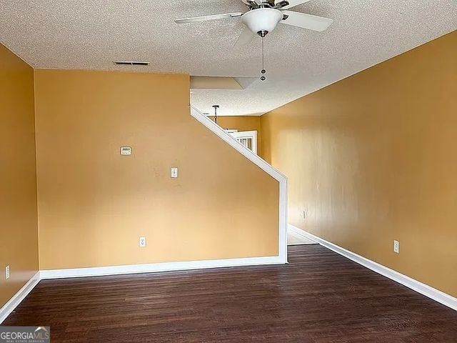 1202 Pinedale Circle NW, Conyers, GA 30012