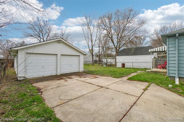 19136 Florian Street, Roseville, MI 48066