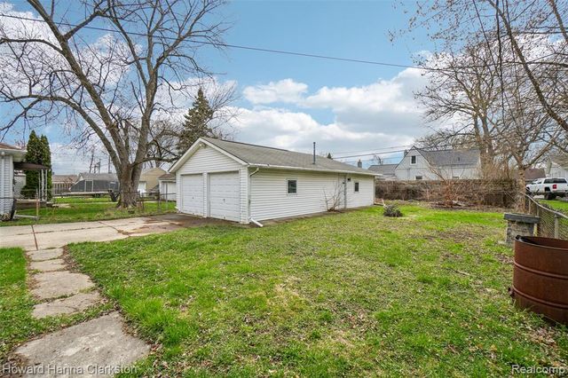 19136 Florian Street, Roseville, MI 48066